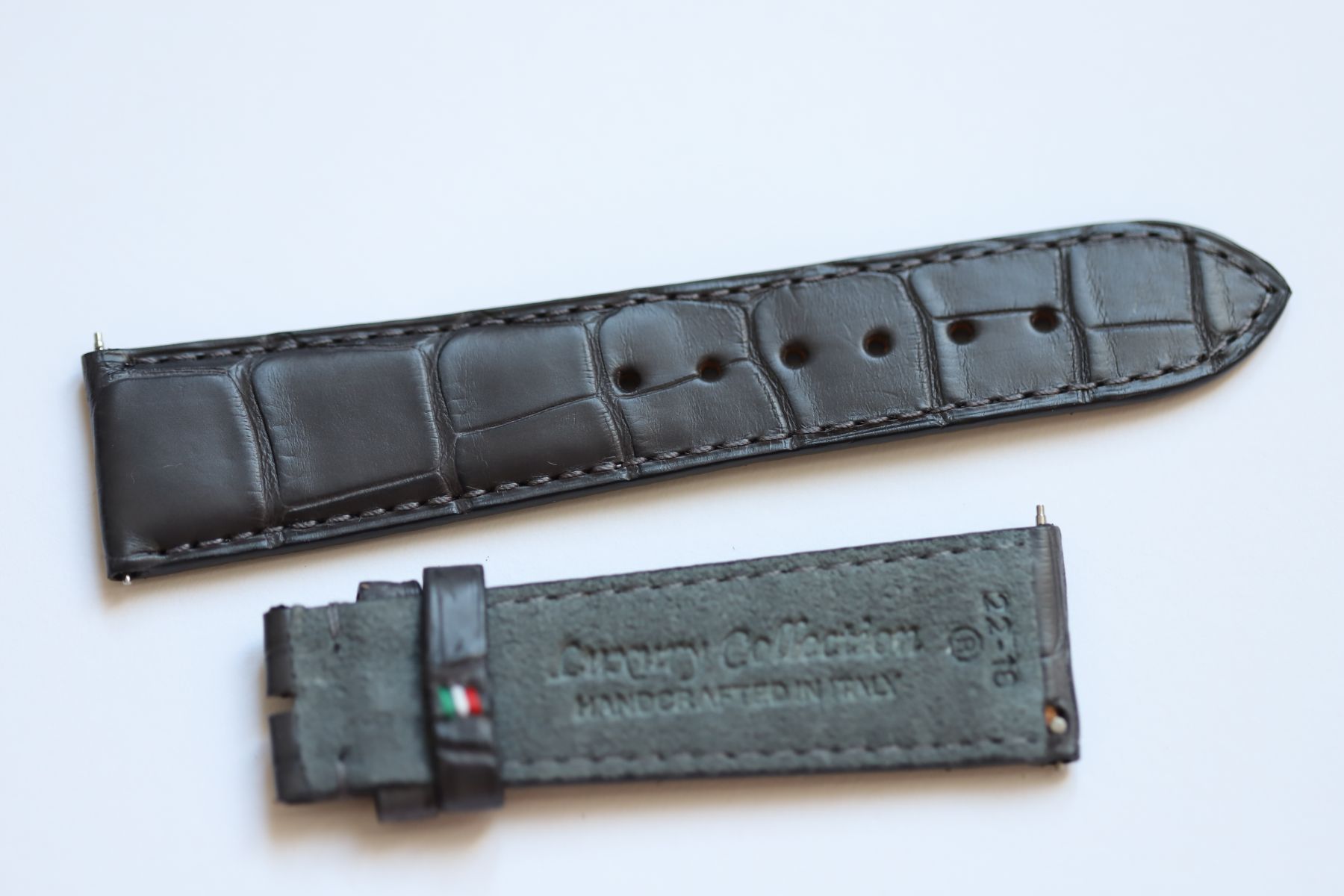 Dark Grey Alligator leather Strap 22mm Grand Seiko style Dark Grey Alligator leather Strap 22mm Grand Seiko style