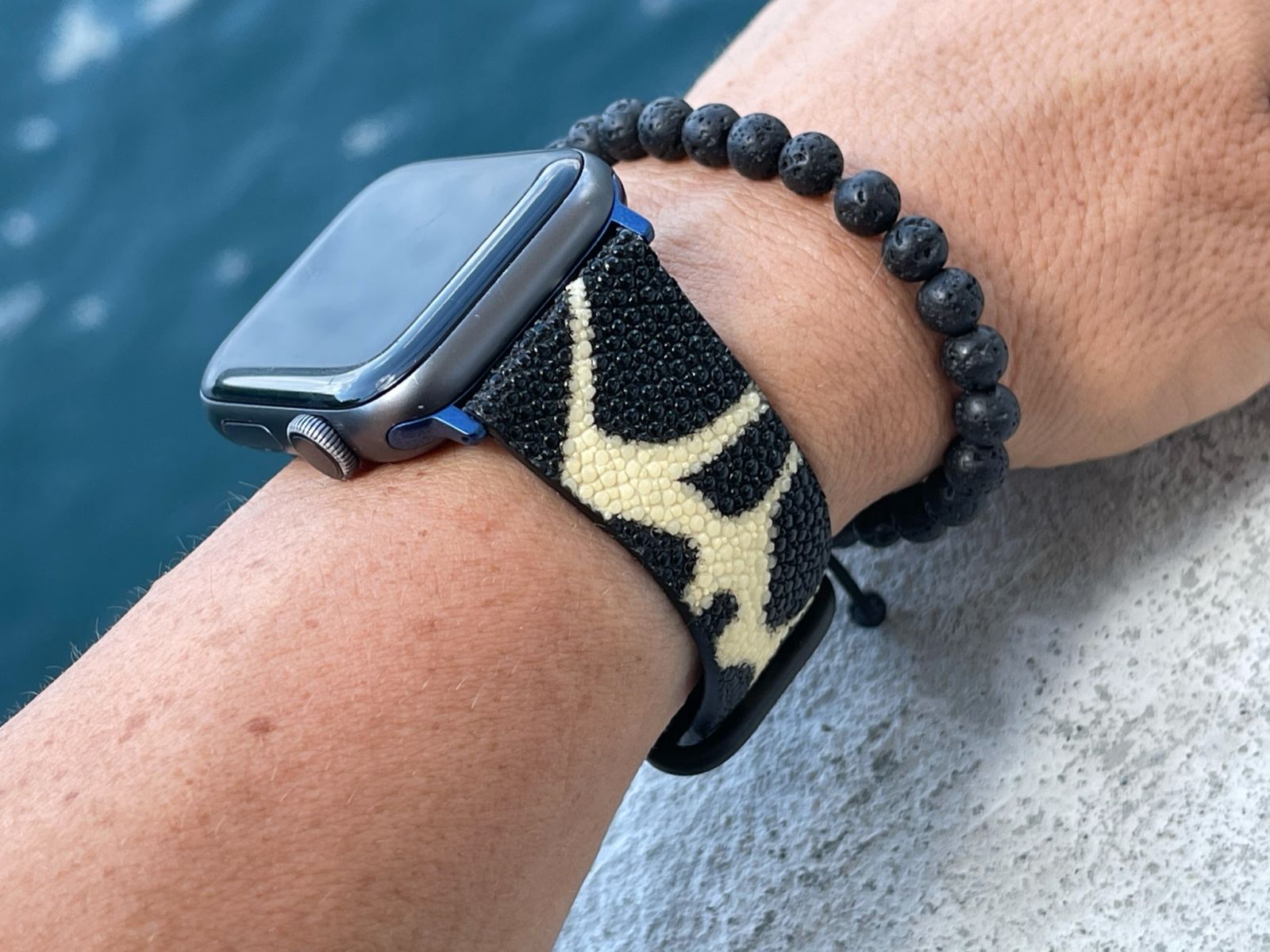 Stingray Strap (Apple Watch All Series) / VULCANIC FANTASY / XS